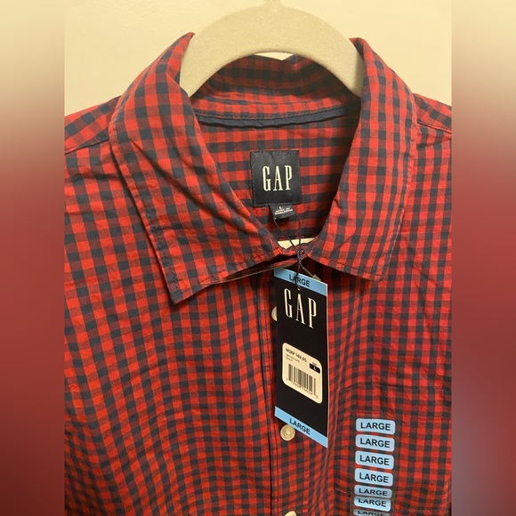Men’s Gap Large Button Down - Picture 2 of 3